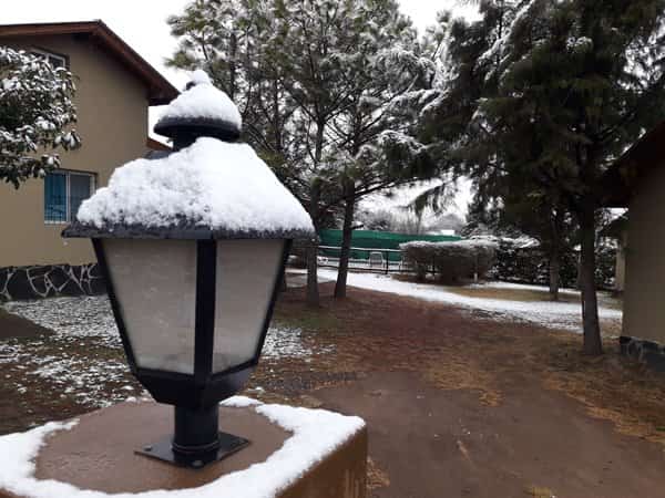 Cabañas con nieve en Los Reartes Córdoba