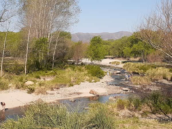 Puente sobre el río